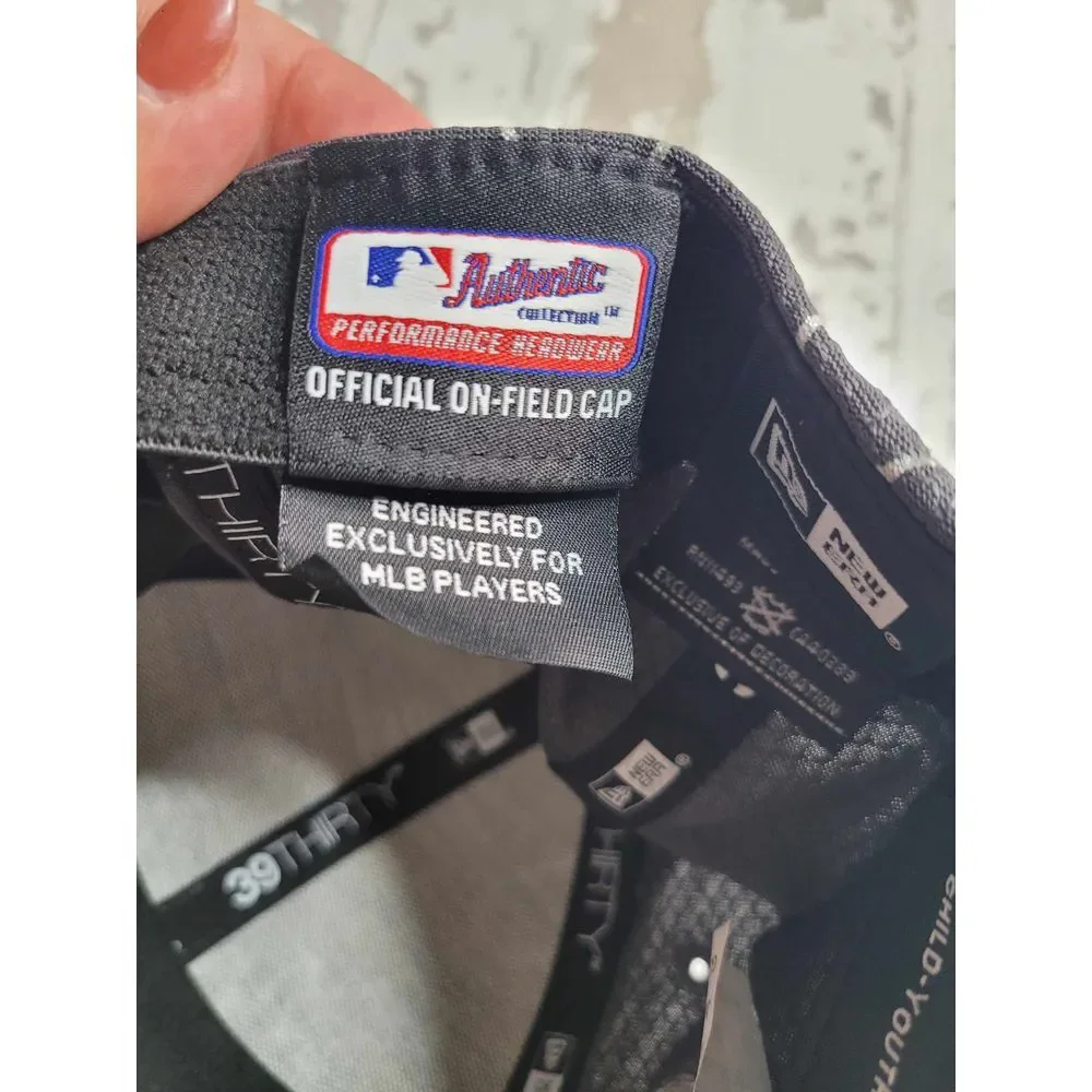 3462 New Era Boston Red Sox 2018 World Series Champs 39Thirty Youth‎ Hat
